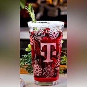 (1) T-Mobile Tuesdays Pint Decorative Holiday Glass NIB Christmas Xmas party